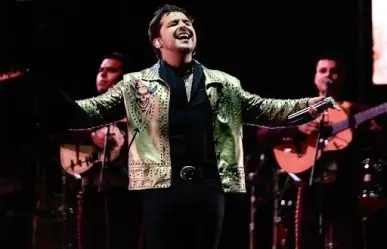 Vuelve Christian Nodal a conquistar a los regios