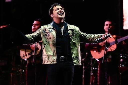 Vuelve Christian Nodal a conquistar a los regios