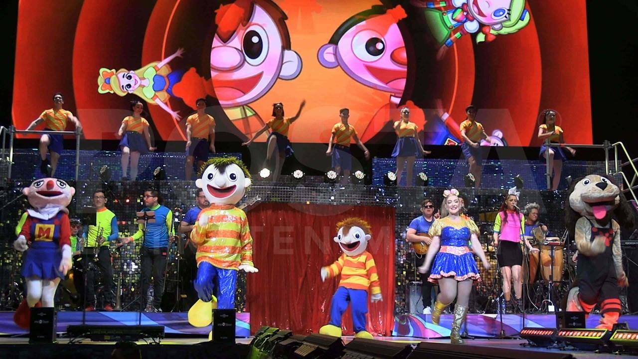 Bely y Beto pintan de amarillo y azul la Arena Monterrey en La Gran Fiesta