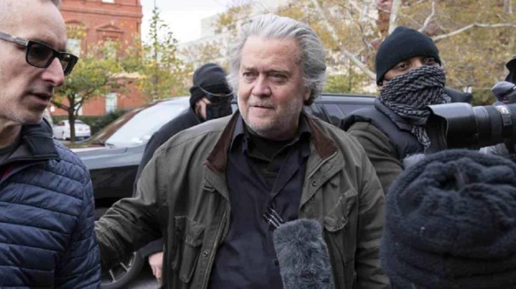 Se entrega Steve Bannon, exasesor de Donald Trump