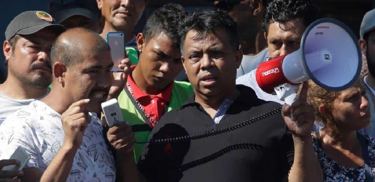 Acusa INM a Irineo Mujica de poner en riesgo a caravana migrante