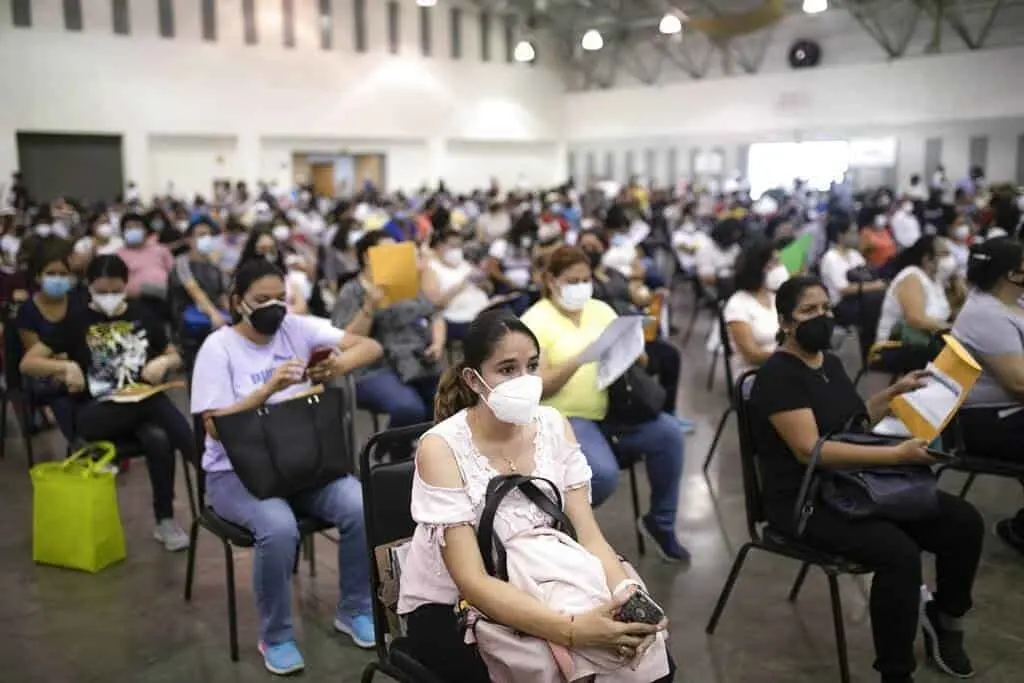Reporta México 735 casos nuevos de COVID-19