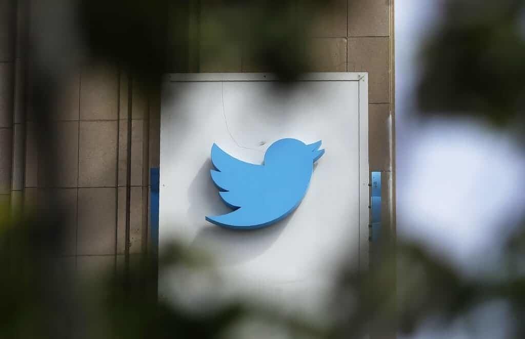 Va Twitter contra las Fake News