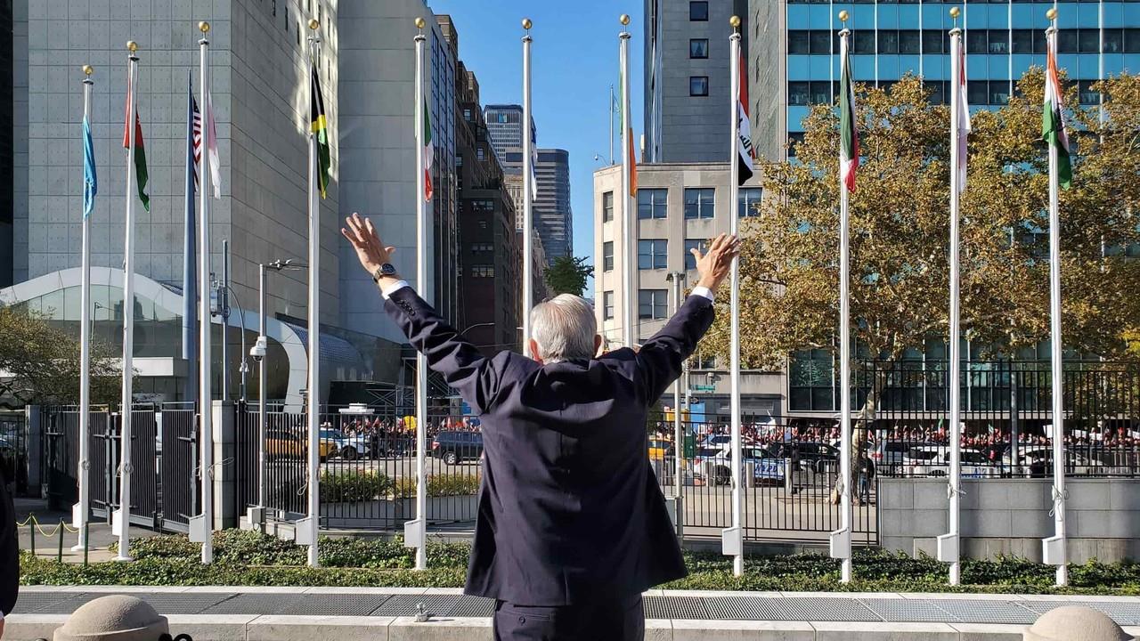 Al ritmo de Cielito Lindo, arriba AMLO a EU