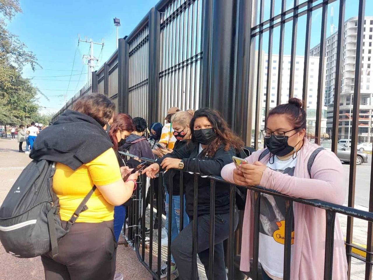 Logran fans regias adquirir boletos para Justin Bieber