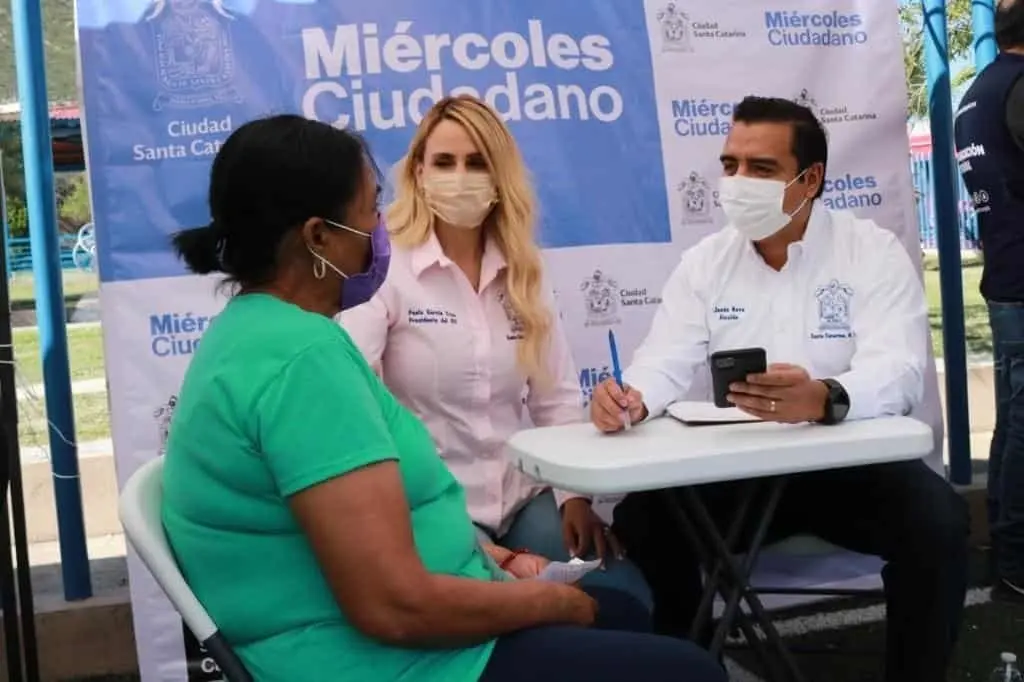 Llevan servicios a la comunidad con Miércoles Ciudadano en Santa Catarina