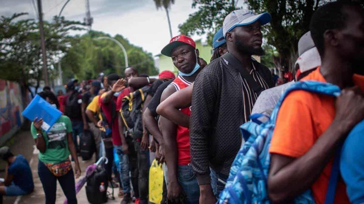 Marcha nueva caravana de 2 mil migrantes al sur de México