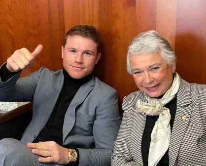 Canelo roba cámara y opaca reconocimiento a su entrenador en el Senado