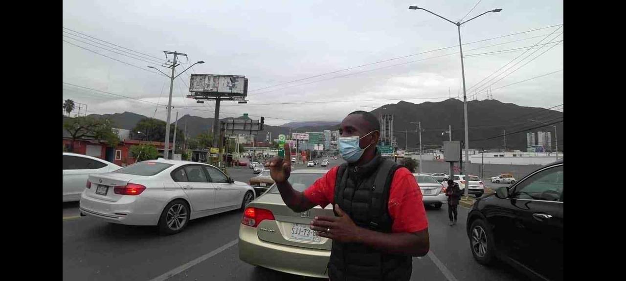 Así sobreviven algunos migrantes en la ciudad