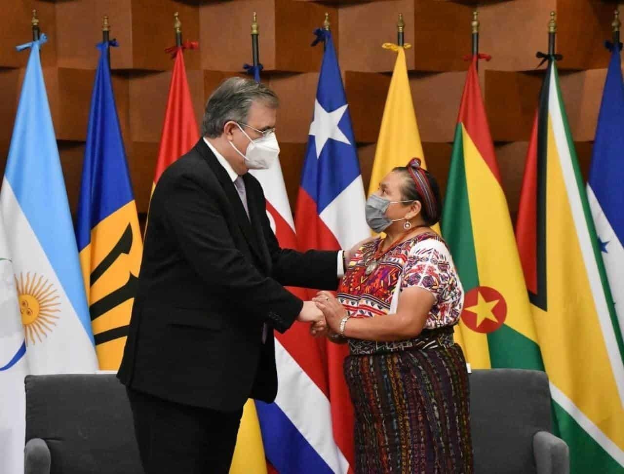 Rigoberta Menchú dice no a la violencia contra las mujeres