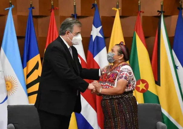 Rigoberta Menchú dice no a la violencia contra las mujeres