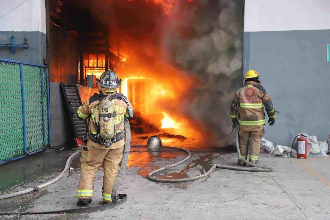Consume fuego empresa de fabricación de aceite para auto