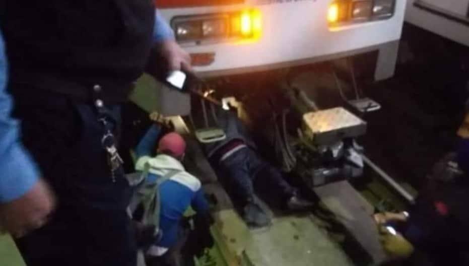 Cae hombre a vías del Metro
