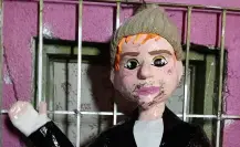 Lanzan piñata de Benito de la serie Vecinos
