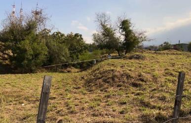 Encuentran a mujer sin vida en baldío de San Pedro