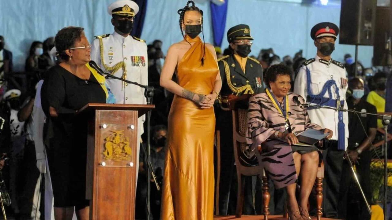 Nombran a Rihanna héroe nacional de Barbados
