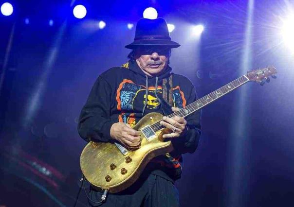 Operan del corazón a Santana; cancela presentaciones