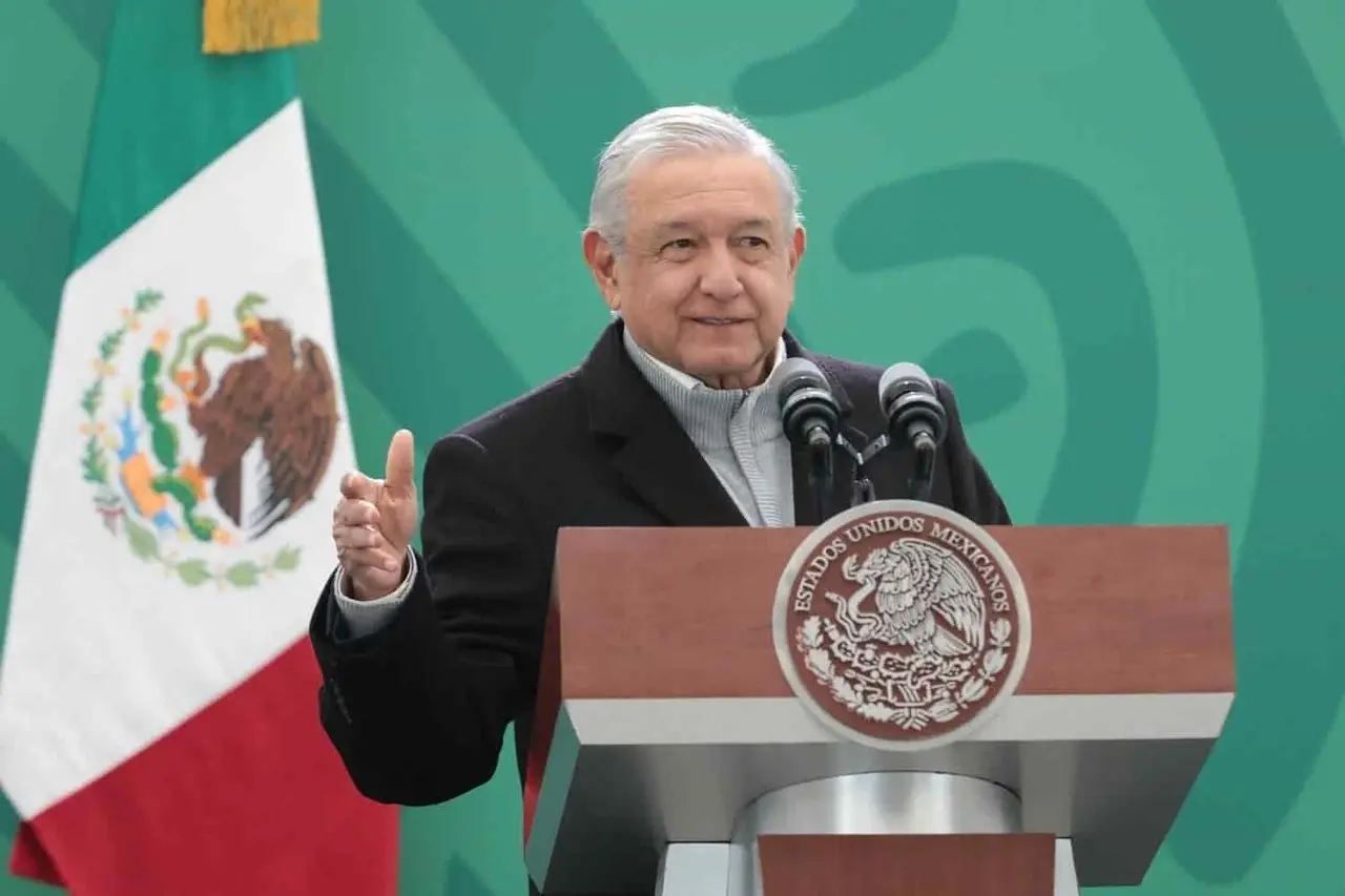 Anuncia AMLO vacunación de refuerzo en Adultos Mayores