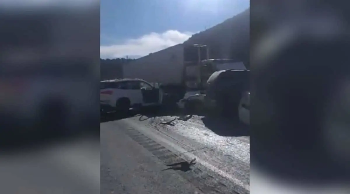 Deja choque múltiple 5 muertos y 15 heridos en carretera de Coahuila
