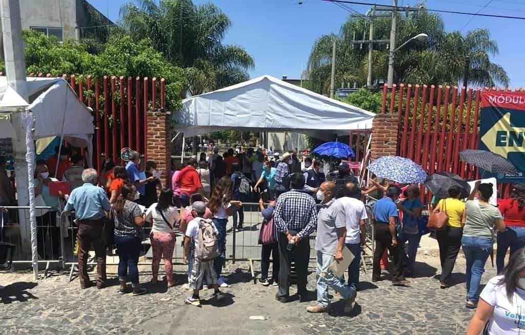 En insultos termina jornada de vacunación en SLP
