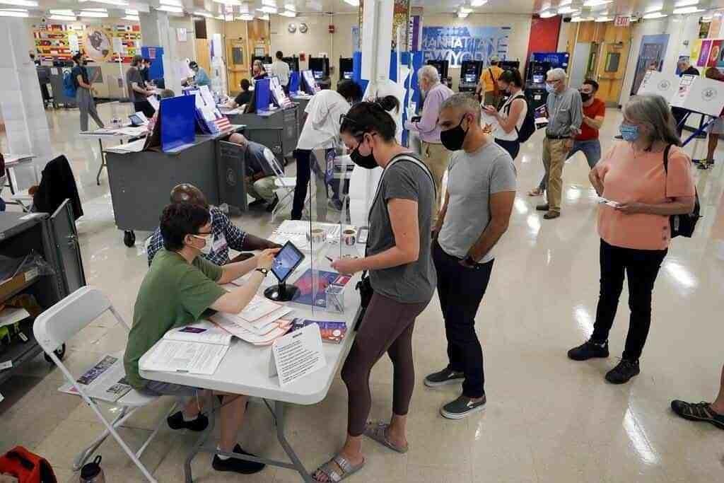 Permitirían a no ciudadanos votar en NY