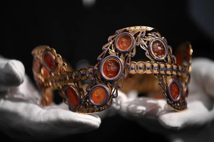 Tiaras de Josefina Bonaparte fueron subastadas en más de 760 mil dólares