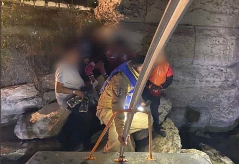 Rescatan a cinco migrantes de las aguas del río Bravo