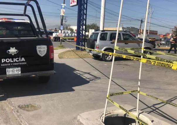 Intentan despojar a hombre de camioneta, terminan disparándole