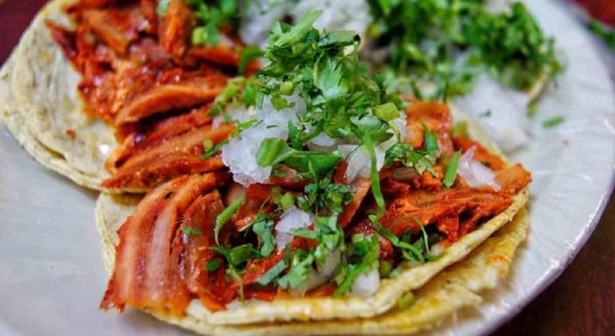Llora alemán al comer tacos por primera vez