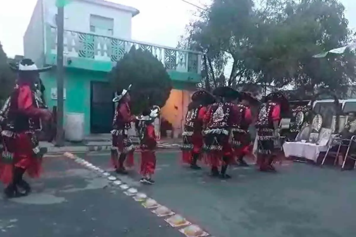 VIDEO: Llevan danzas a la Virgen de Guadalupe