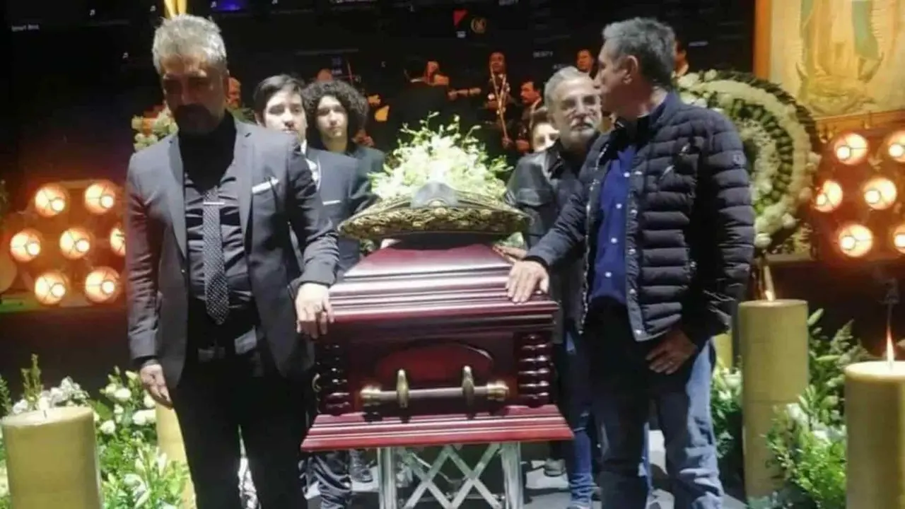 Un homenaje de rey para Vicente Fernández