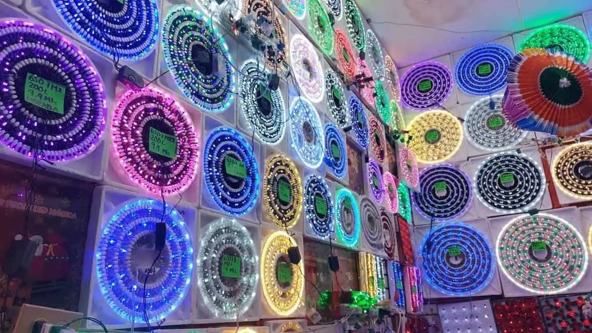 ¡Cuidado! Luces navideñas piratas pueden poner en riesgo tu salud