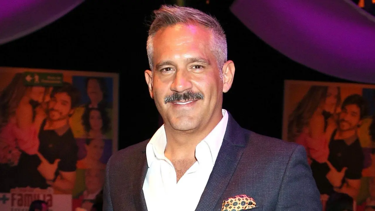 Fallece el papá de Arath de la Torre