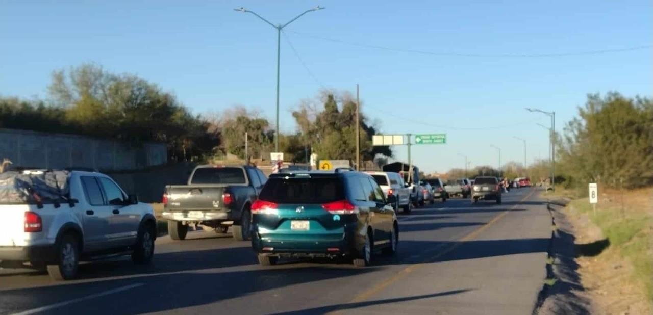 Retornan mega caravanas de paisanos por los Dos Laredos