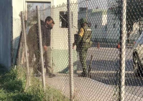Internan en hospital militar a niño con impacto de bala