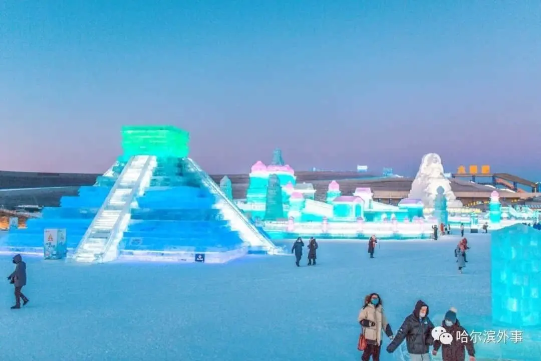 Mira el resplandor de Kukulkán en Festival Internacional de Hielo en China