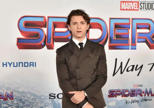 Quería Tom Holland contar historia de origen de James Bond