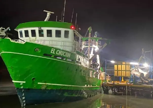 ¡Dios Santo, Diosito Santo!: tripulante de barco a punto de hundirse
