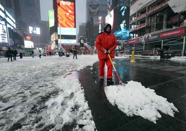 Paraliza fuerte nevada al noreste de Estados Unidos