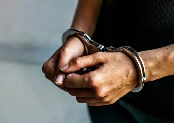 Salvan policías a presunto ladrón de ser linchado en Tlaxcala