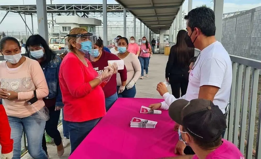 Brinda Estado atención a familiares de reos del penal de Apodaca