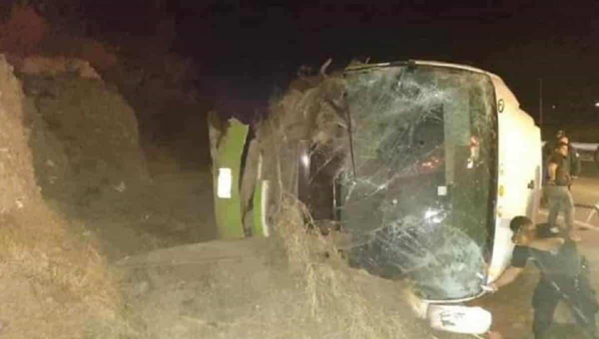 Vuelca autobús en Hidalgo; hay 7 lesionados