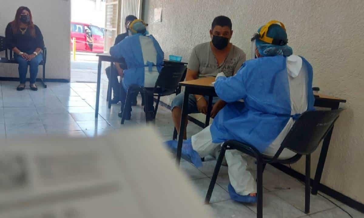 Registran un descenso leve los contagios de COVID-19 en NL