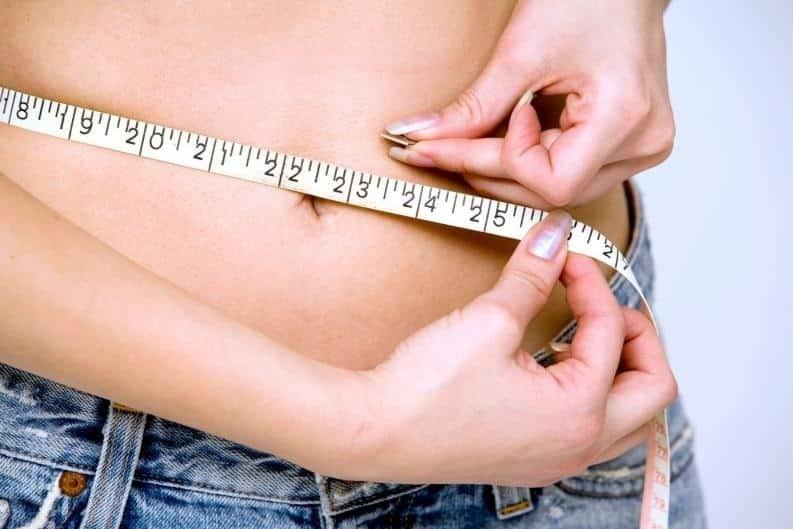 Critican a escuela por recomendar a niñas usar faja