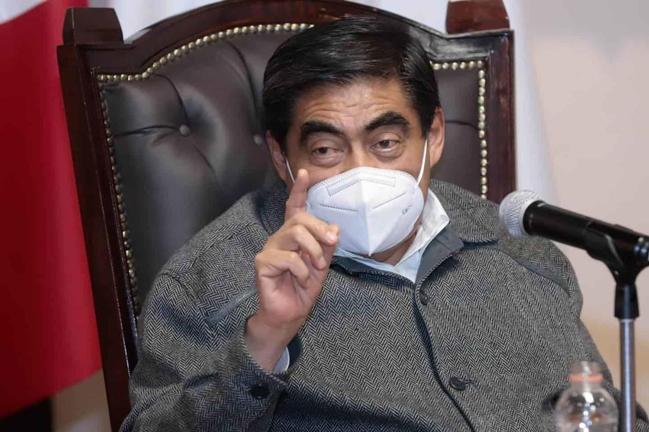 Miguel Barbosa, gobernador de Puebla da positivo a COVID-19
