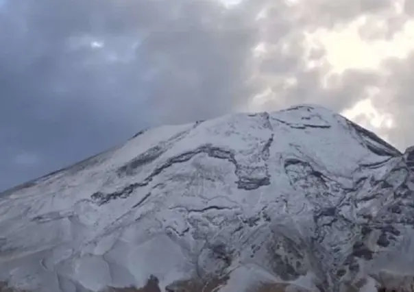 Reportan nevadas en volcanes Cofre de Perote y Pico de Orizaba en Veracruz