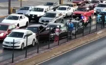 Deja choque múltiple 3 lesionados en Eugenio Garza Sada