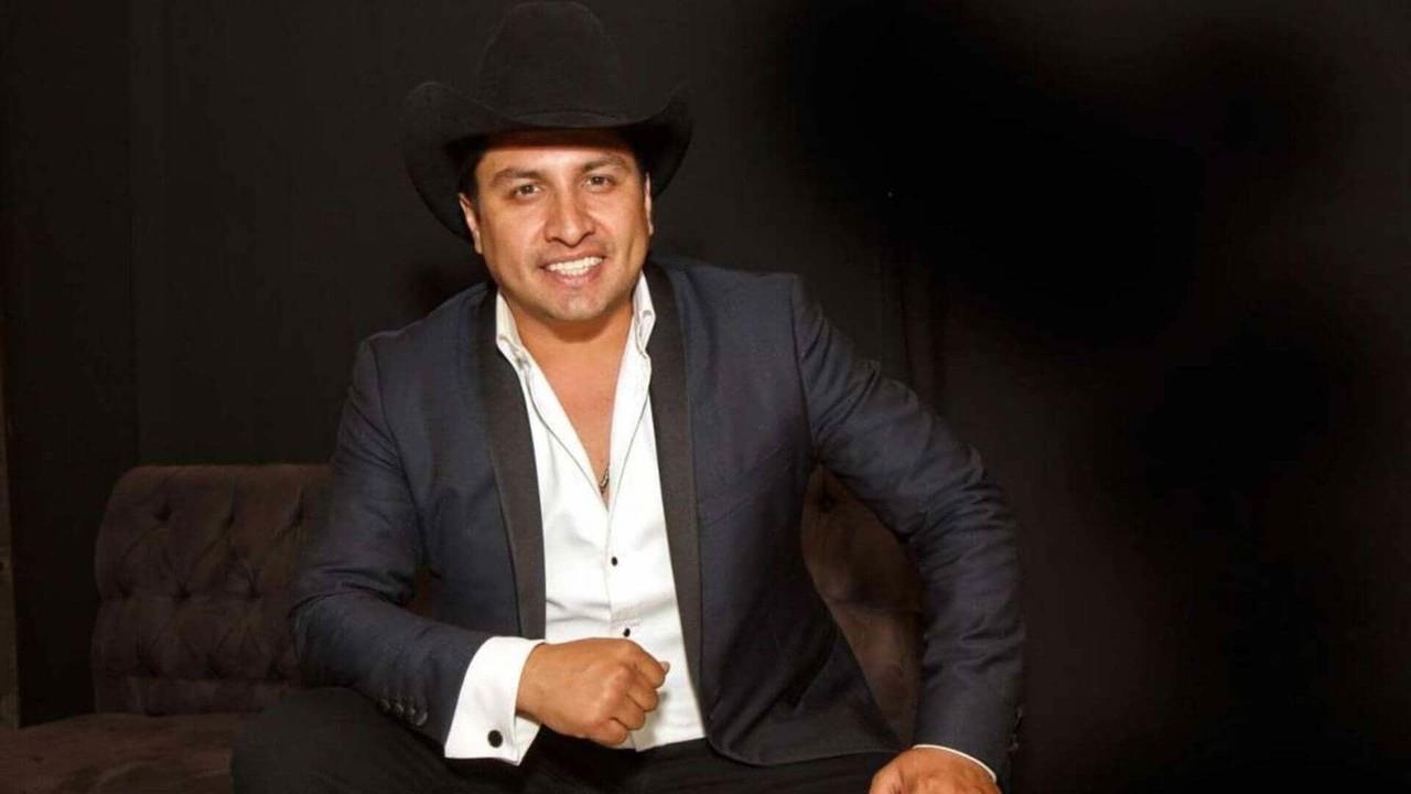 Hackean WhatsApp de Julión Álvarez
