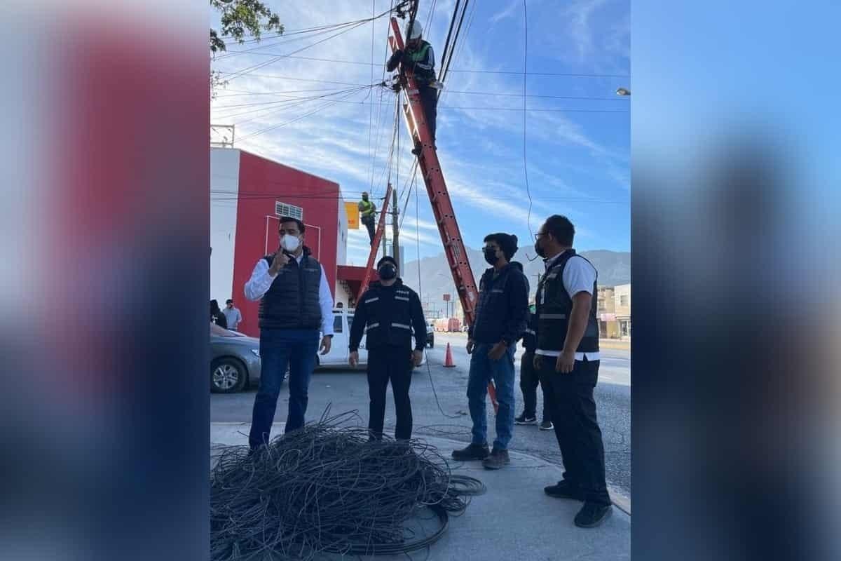 Retira Santa Catarina telarañas de cableado
