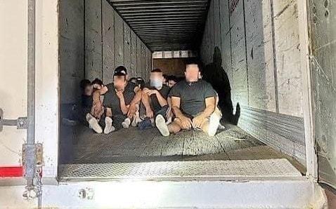 Migrantes se exponen a baja temperatura por sueño americano